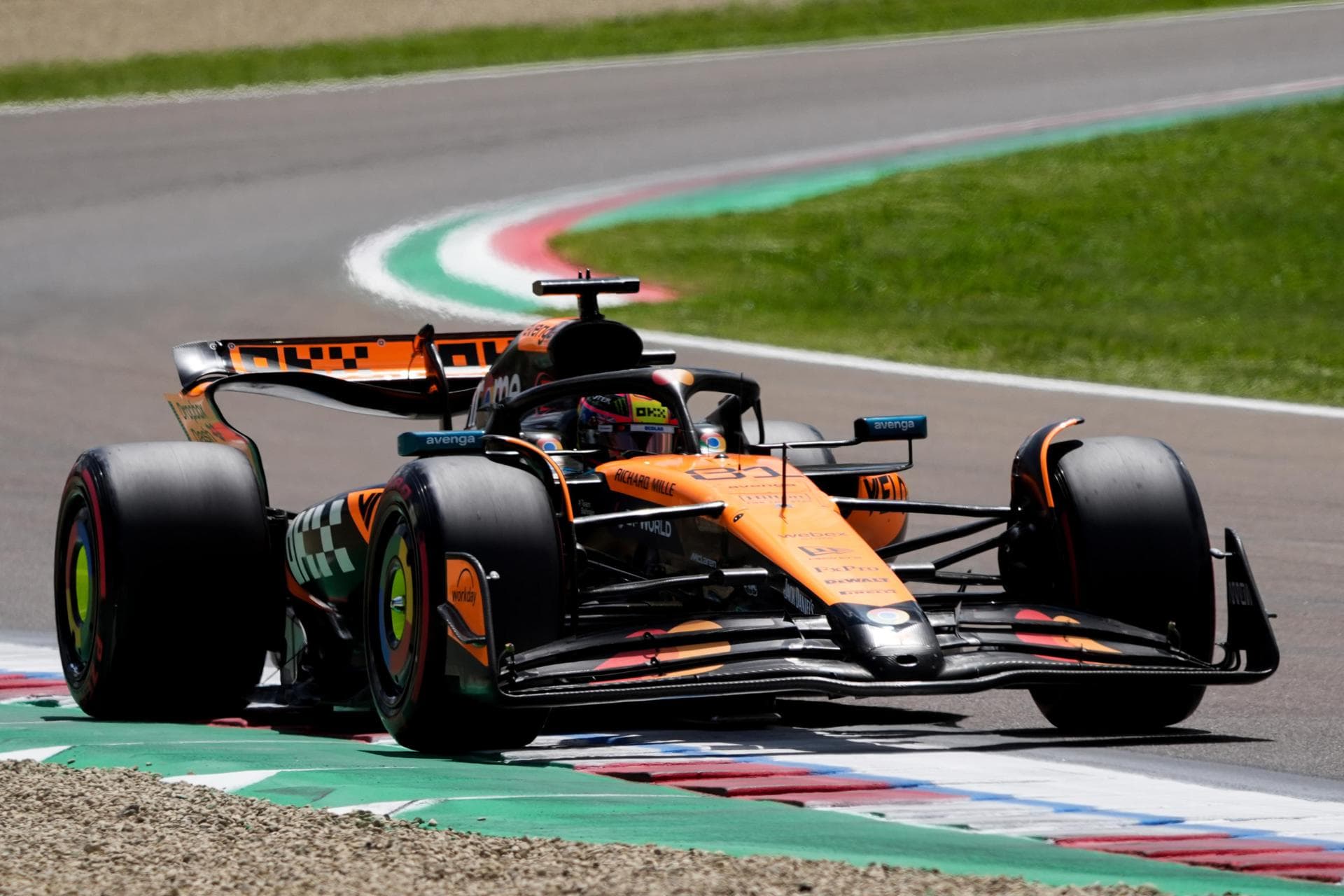 Piastri se lleva la 'pole' por 34 milésimas sobre Verstappen